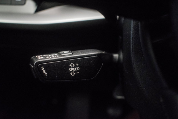 Audi A3 Sportback 30 TFSI Pro Line S ORG NL [ LED Virtual Carplay 18 Inch S Edition Velgen Parkeersensoren ]