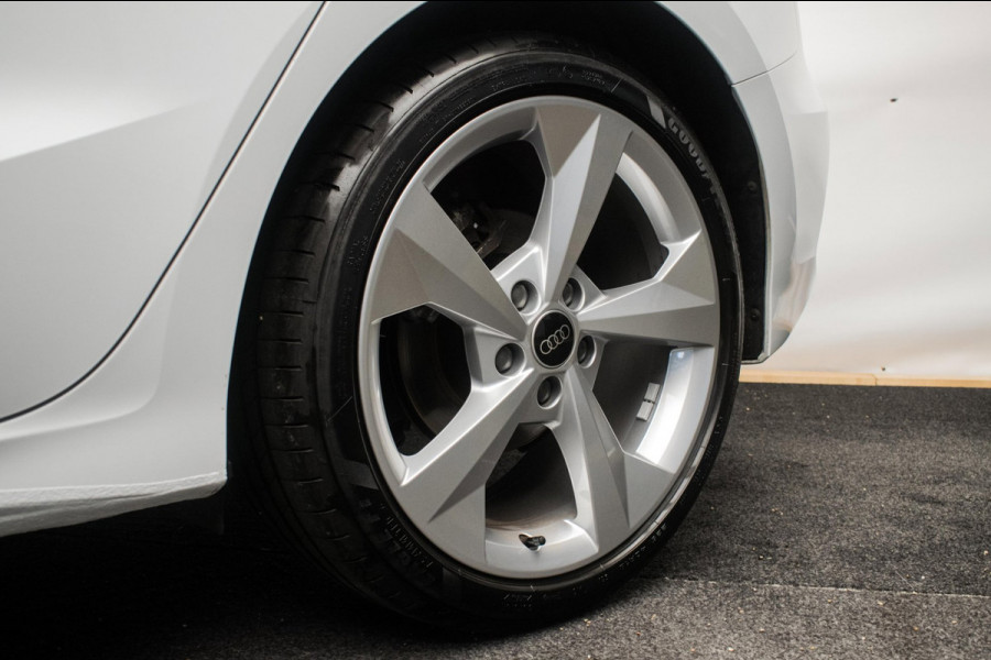 Audi A3 Sportback 30 TFSI Pro Line S ORG NL [ LED Virtual Carplay 18 Inch S Edition Velgen Parkeersensoren ]