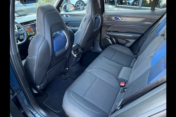 Lynk & Co 01 1.5 l Pano l NAVI l Camera