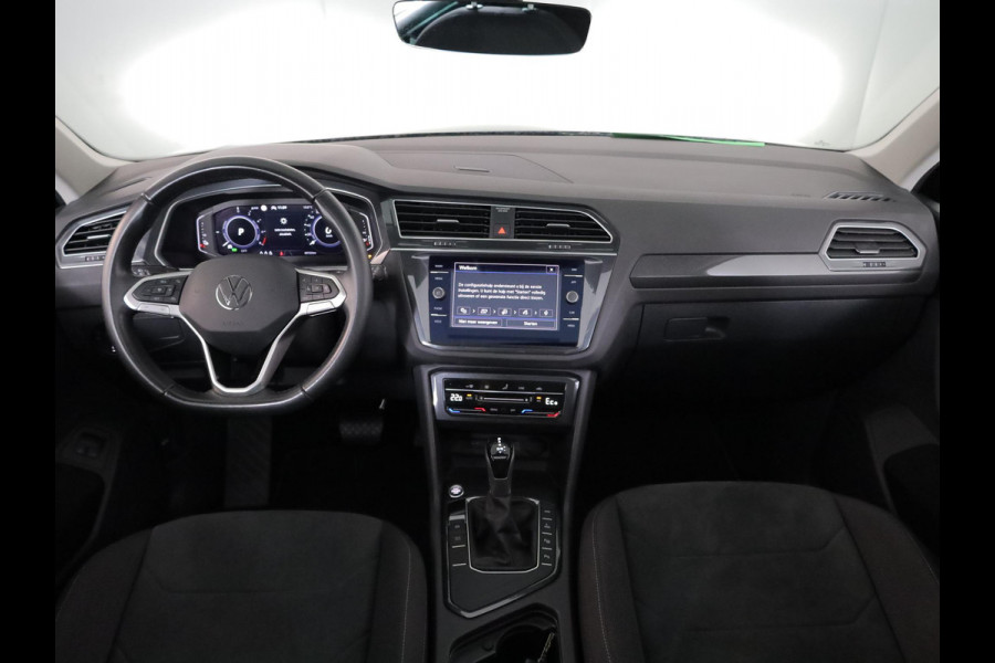 Volkswagen Tiguan 1.4 TSI eHybrid Elegance 245 PK PHEV | Panorama dak | Matrix koplampen | Parkeercamera | Side assist |