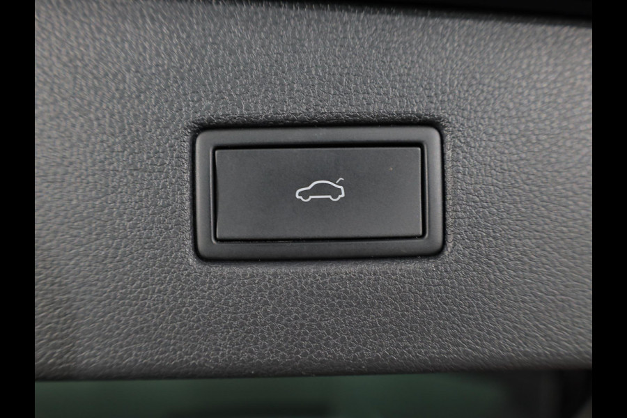 Volkswagen Tiguan 1.4 TSI eHybrid Elegance 245 PK PHEV | Panorama dak | Matrix koplampen | Parkeercamera | Side assist |