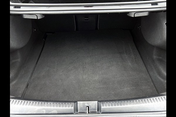 Mercedes-Benz CLA-Klasse 180 Business Solution AMG(NL auto, Dealer ondH, SfeerV, Navi, StoelV, Camera, Carplay, Lane Assit, Etc)