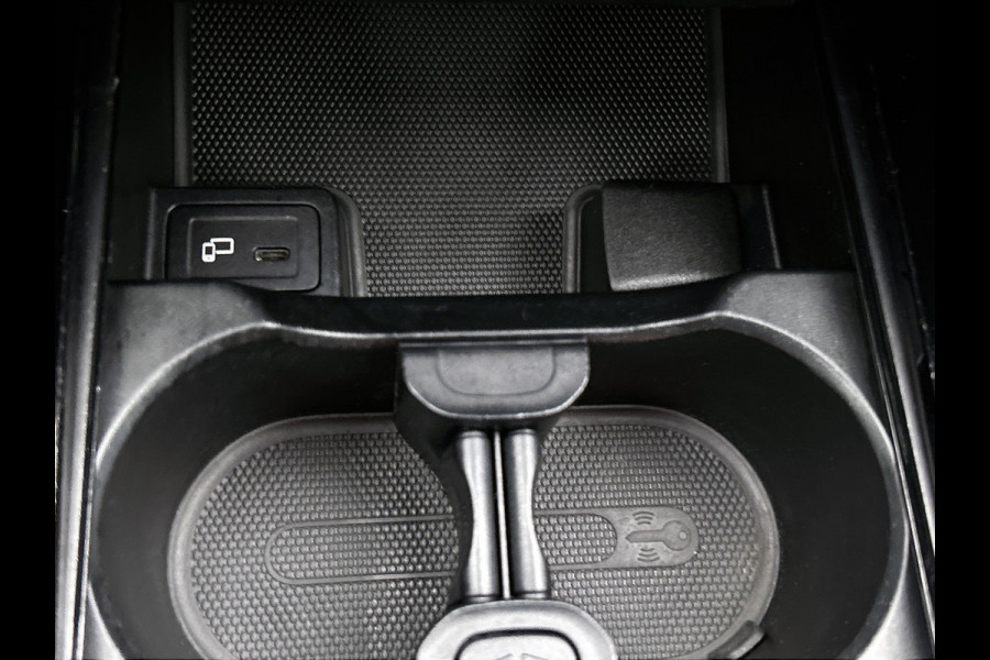 Mercedes-Benz CLA-Klasse 180 Business Solution AMG(NL auto, Dealer ondH, SfeerV, Navi, StoelV, Camera, Carplay, Lane Assit, Etc)