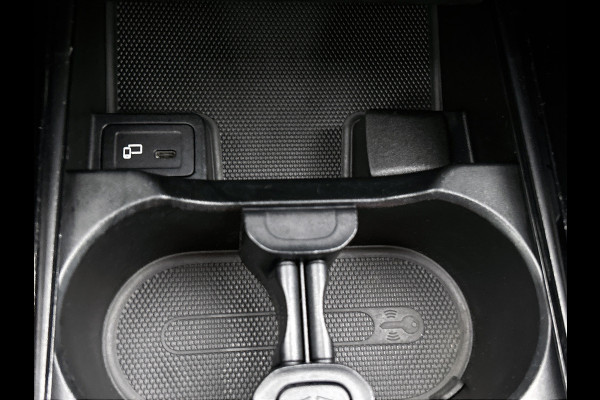 Mercedes-Benz CLA-Klasse 180 Business Solution AMG(NL auto, Dealer ondH, SfeerV, Navi, StoelV, Camera, Carplay, Lane Assit, Etc)