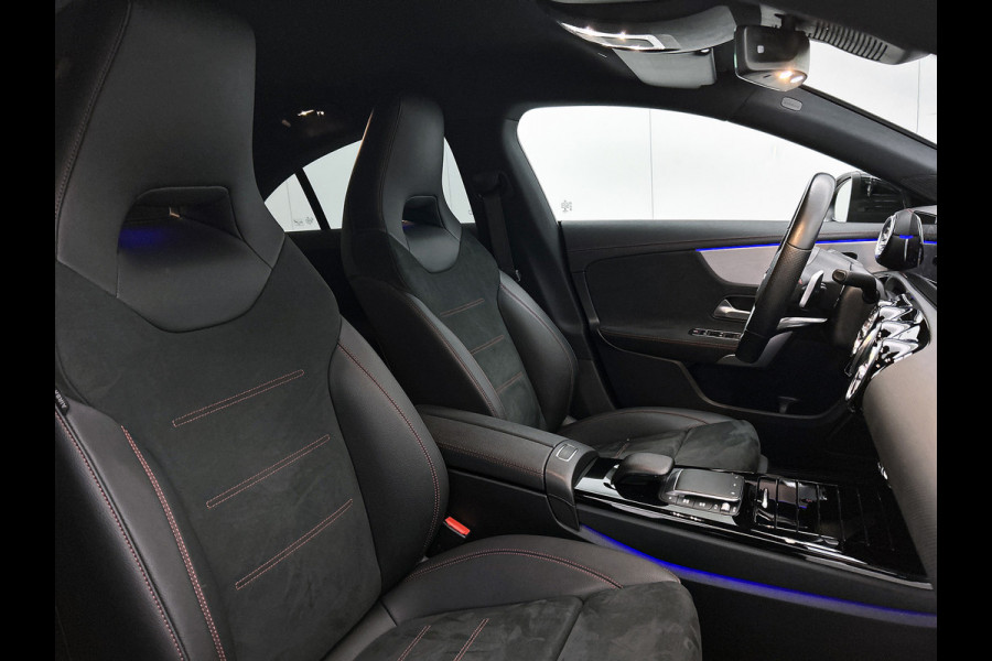 Mercedes-Benz CLA-Klasse 180 Business Solution AMG(NL auto, Dealer ondH, SfeerV, Navi, StoelV, Camera, Carplay, Lane Assit, Etc)