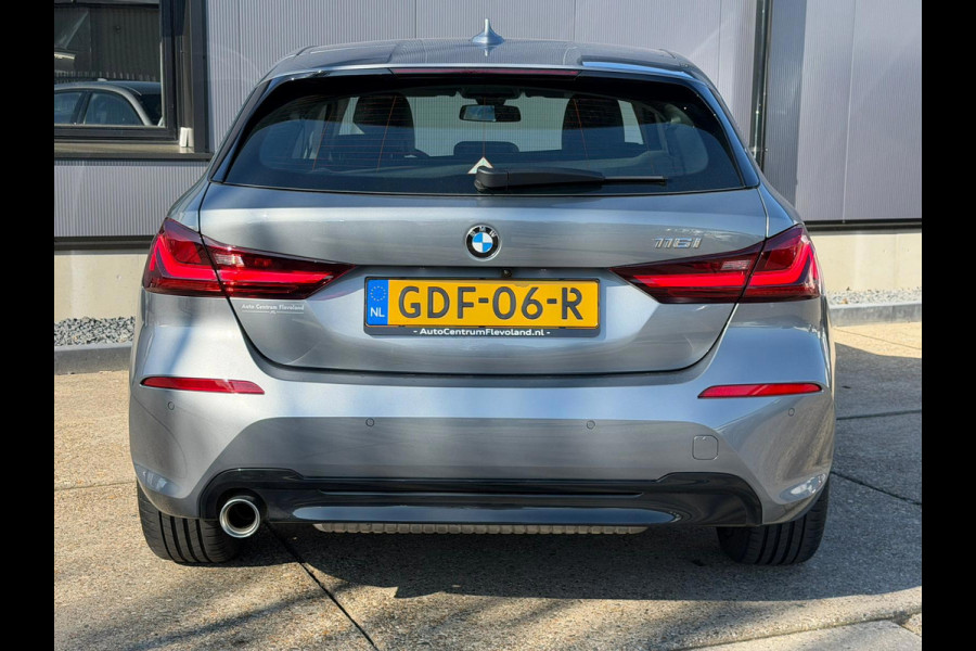 BMW 1-serie 116i / camera / carplay / navigatie skyscraper