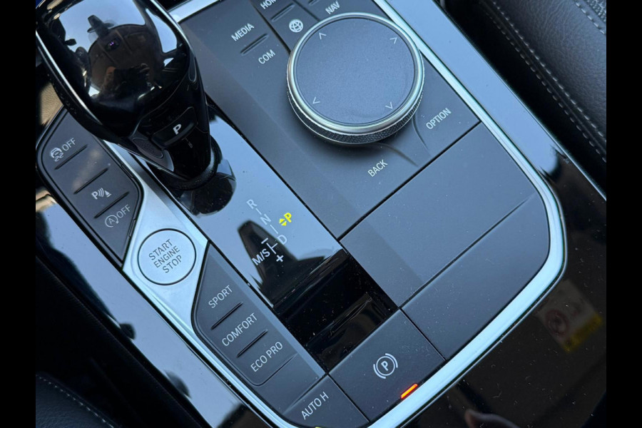 BMW 1-serie 116i / camera / carplay / navigatie skyscraper