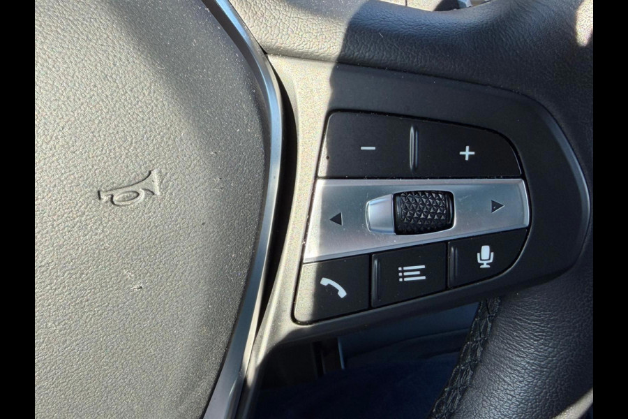 BMW 1-serie 116i / camera / carplay / navigatie skyscraper