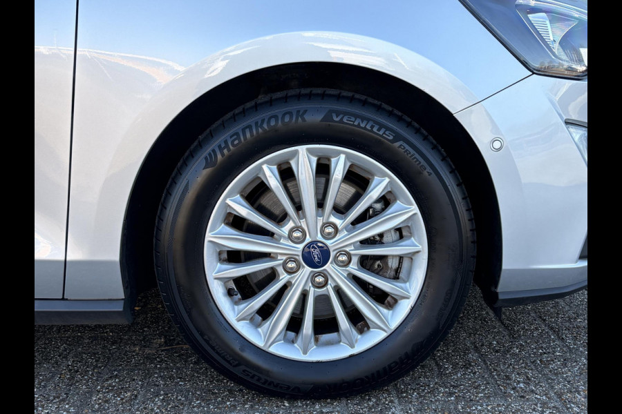 Ford FOCUS Wagon 1.0 EcoBoost Titanium Business | 58.500 km | Winter Pack