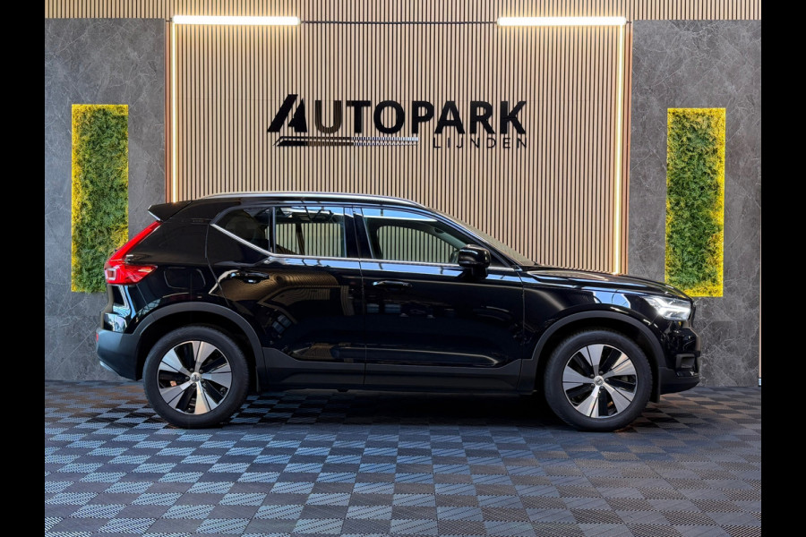 Volvo XC40 1.5 T4 Recharge | Trekhaak| Dodehoek |ACC | Carplay | Elektrische kofferklep| Camera achter