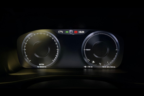 Volvo XC40 1.5 T4 Recharge | Trekhaak| Dodehoek |ACC | Carplay | Elektrische kofferklep| Camera achter