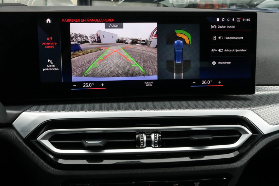 BMW 3 Serie Touring 330e | M-Sport Pro | Pano | 2 jaar garantie | ACC | LCI | Black Edition | Sfeerverlichting | Driving Assistant