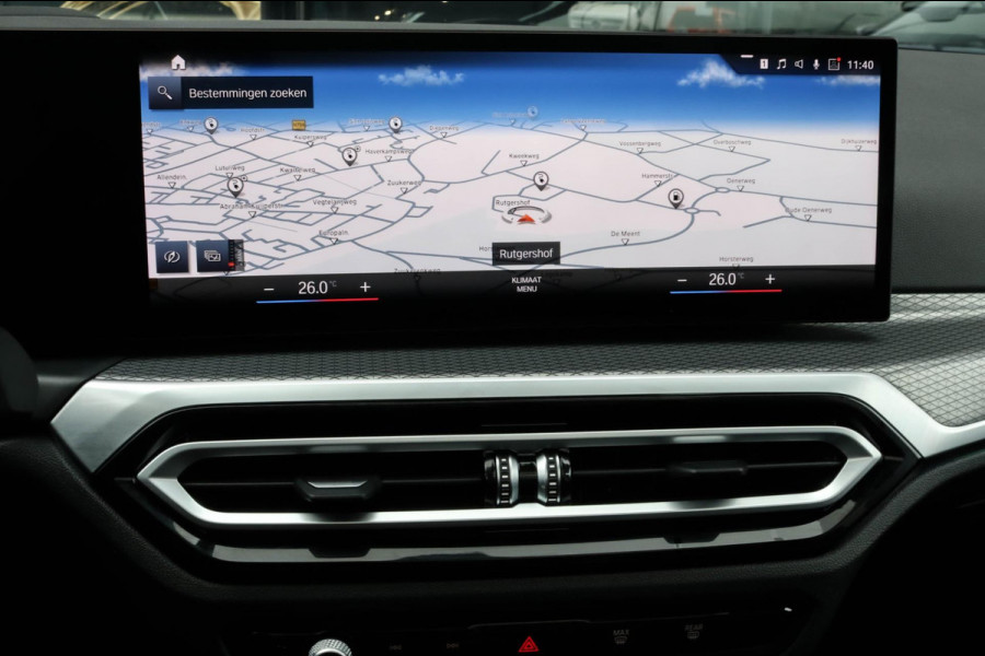 BMW 3 Serie Touring 330e | M-Sport Pro | Pano | 2 jaar garantie | ACC | LCI | Black Edition | Sfeerverlichting | Driving Assistant