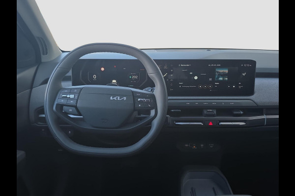 Kia EV3 Plus 81.4 kWh | Dodehoek | Navigatie | Stoel/stuur-verwarming | Carplay / Android Auto | Privacy glass