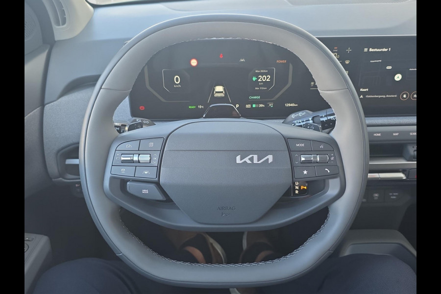 Kia EV3 Plus 81.4 kWh | Dodehoek | Navigatie | Stoel/stuur-verwarming | Carplay / Android Auto | Privacy glass
