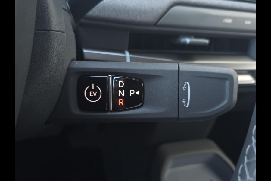 Kia EV3 Plus 81.4 kWh | Dodehoek | Navigatie | Stoel/stuur-verwarming | Carplay / Android Auto | Privacy glass