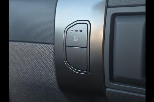 Kia EV3 Plus 81.4 kWh | Dodehoek | Navigatie | Stoel/stuur-verwarming | Carplay / Android Auto | Privacy glass