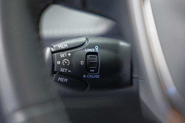 Peugeot 208 1.2 PureTech Active Pack |Carplay|LED|NAP|Cruise|Airco|Parkeersensoren|