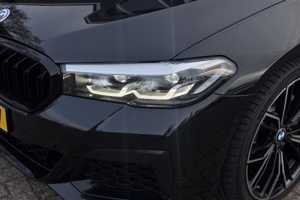 BMW 5 Serie Touring 530i M-Sport | Panodak | Comfortleder | Camera | Head Up | Boxmore Audio | Trekhaak