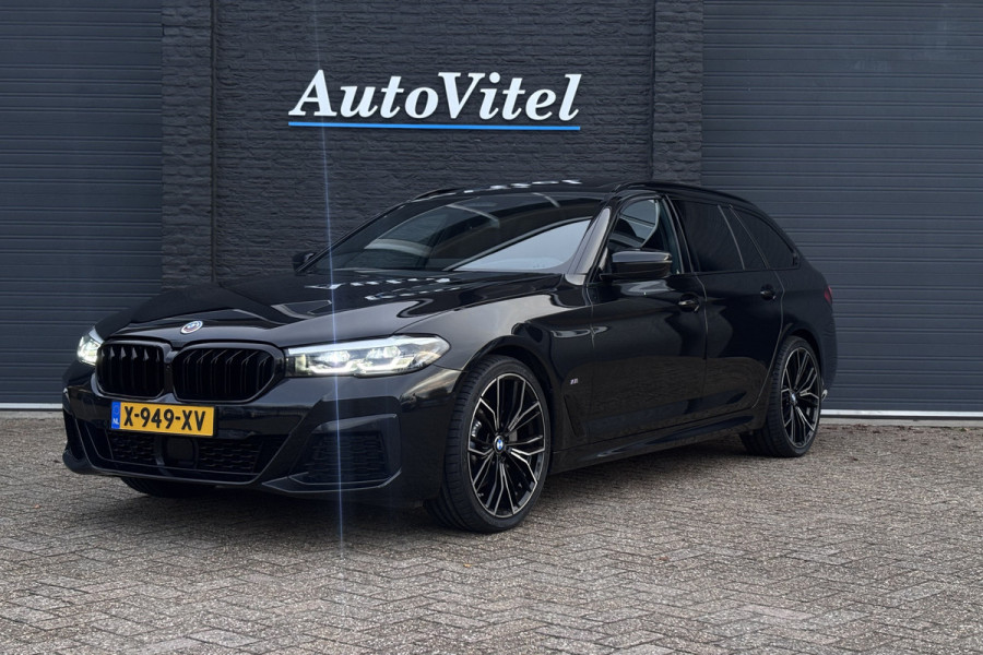 BMW 5 Serie Touring 530i M-Sport | Panodak | Comfortleder | Camera | Head Up | Boxmore Audio | Trekhaak