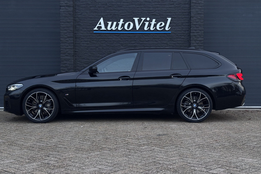 BMW 5 Serie Touring 530i M-Sport | Panodak | Comfortleder | Camera | Head Up | Boxmore Audio | Trekhaak