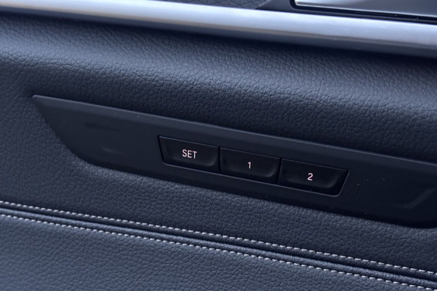 BMW 5 Serie Touring 530i M-Sport | Panodak | Comfortleder | Camera | Head Up | Boxmore Audio | Trekhaak