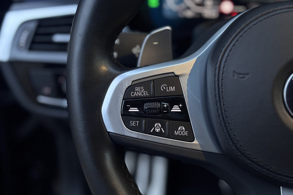 BMW 5 Serie Touring 530i M-Sport | Panodak | Comfortleder | Camera | Head Up | Boxmore Audio | Trekhaak