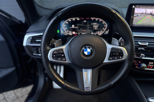 BMW 5 Serie Touring 530i M-Sport | Panodak | Comfortleder | Camera | Head Up | Boxmore Audio | Trekhaak