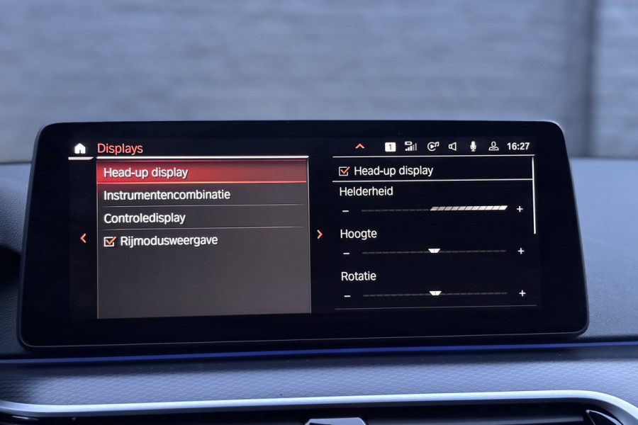 BMW 5 Serie Touring 530i M-Sport | Panodak | Comfortleder | Camera | Head Up | Boxmore Audio | Trekhaak