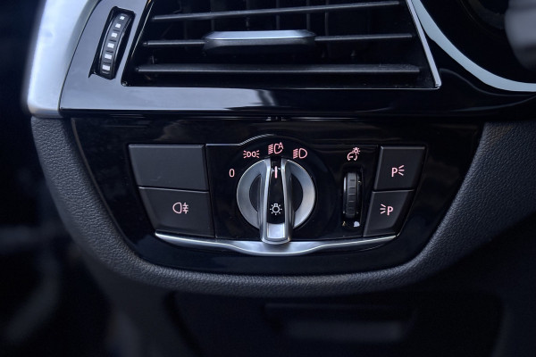 BMW 5 Serie Touring 530i M-Sport | Panodak | Comfortleder | Camera | Head Up | Boxmore Audio | Trekhaak