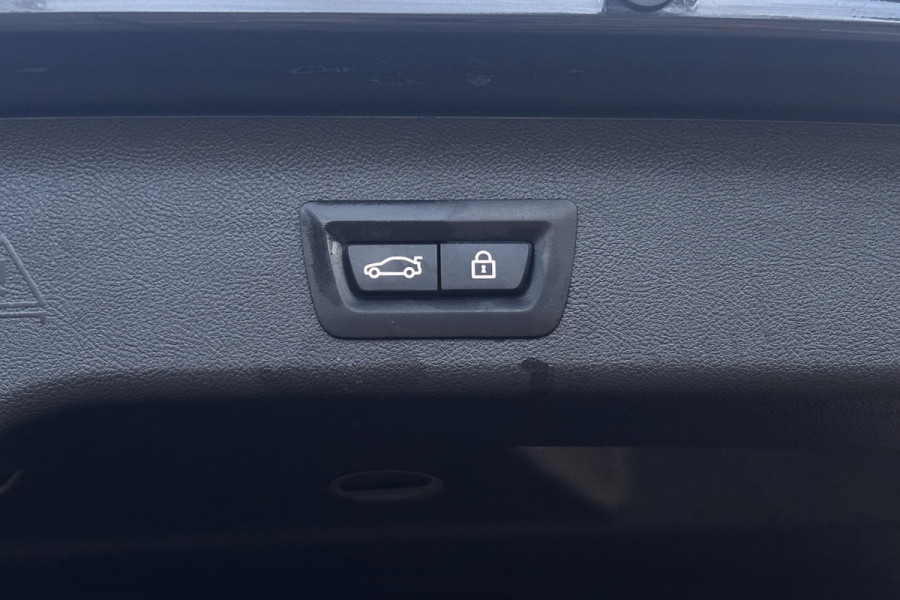 BMW 5 Serie Touring 530i M-Sport | Panodak | Comfortleder | Camera | Head Up | Boxmore Audio | Trekhaak