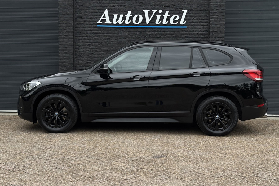BMW X1 xDrive25e | PDC V+A | Apple Carplay | Elektrische Klep | LED | Cruise | DAB | 15x op voorraad !