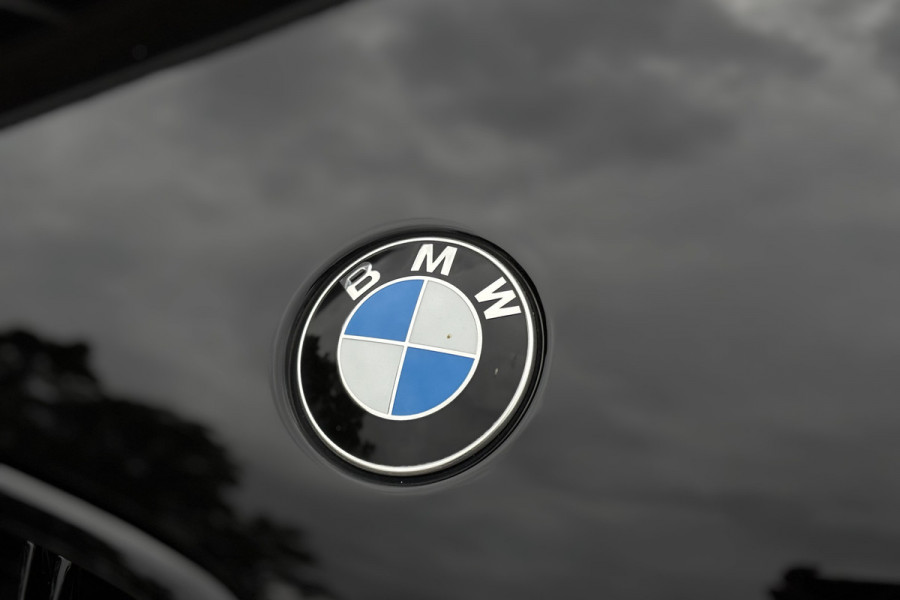 BMW X1 xDrive25e | PDC V+A | Apple Carplay | Elektrische Klep | LED | Cruise | DAB | 15x op voorraad !