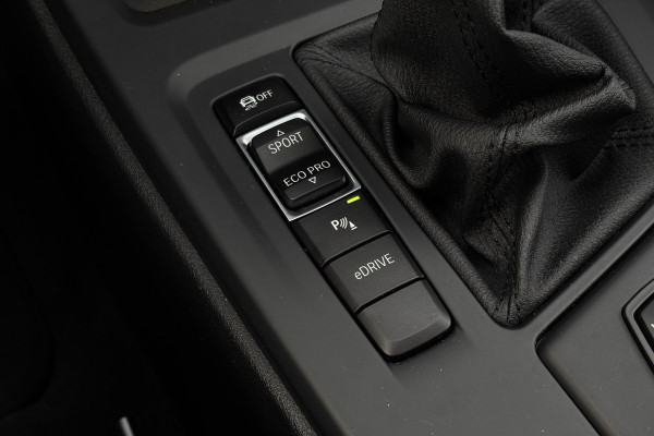 BMW X1 xDrive25e | PDC V+A | Apple Carplay | Elektrische Klep | LED | Cruise | DAB | 15x op voorraad !