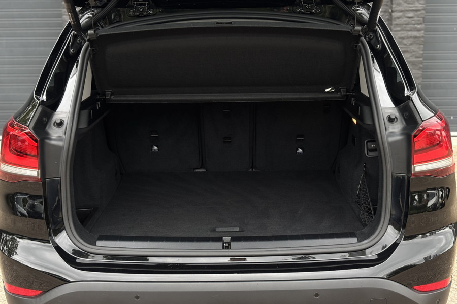 BMW X1 xDrive25e | PDC V+A | Apple Carplay | Elektrische Klep | LED | Cruise | DAB | 15x op voorraad !