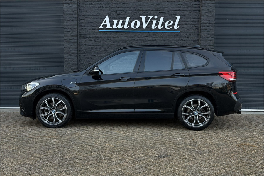 BMW X1 xDrive25e M-Sport | Sportleder | Camera | Stoel + Stuurverwarming | Adaptive Cruise