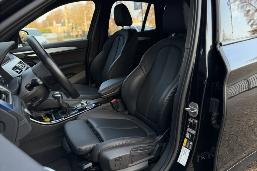 BMW X1 xDrive25e M-Sport | Sportleder | Camera | Stoel + Stuurverwarming | Adaptive Cruise