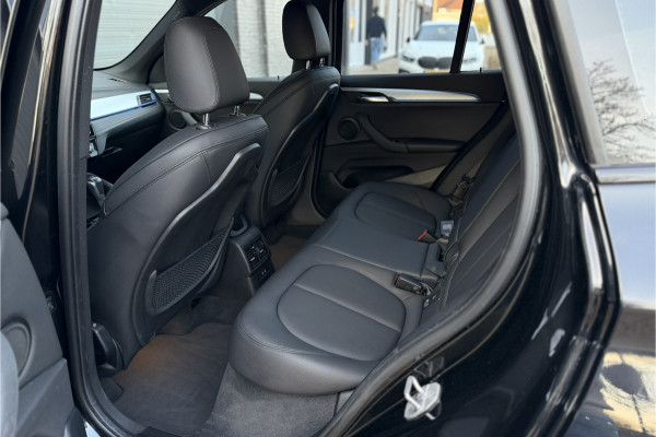 BMW X1 xDrive25e M-Sport | Sportleder | Camera | Stoel + Stuurverwarming | Adaptive Cruise