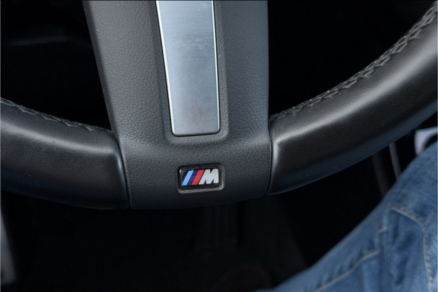 BMW X1 xDrive25e M-Sport | Sportleder | Camera | Stoel + Stuurverwarming | Adaptive Cruise