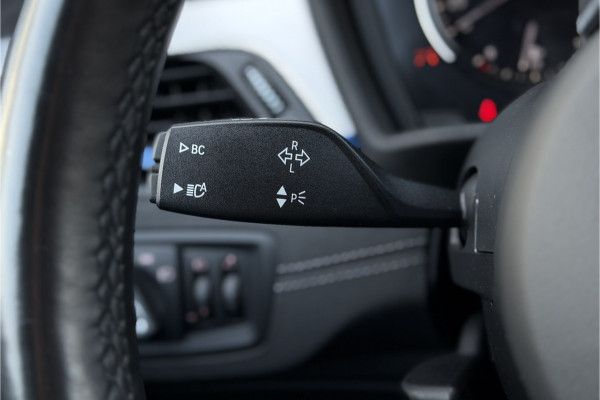 BMW X1 xDrive25e M-Sport | Sportleder | Camera | Stoel + Stuurverwarming | Adaptive Cruise