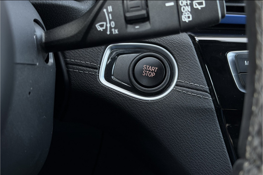 BMW X1 xDrive25e M-Sport | Sportleder | Camera | Stoel + Stuurverwarming | Adaptive Cruise