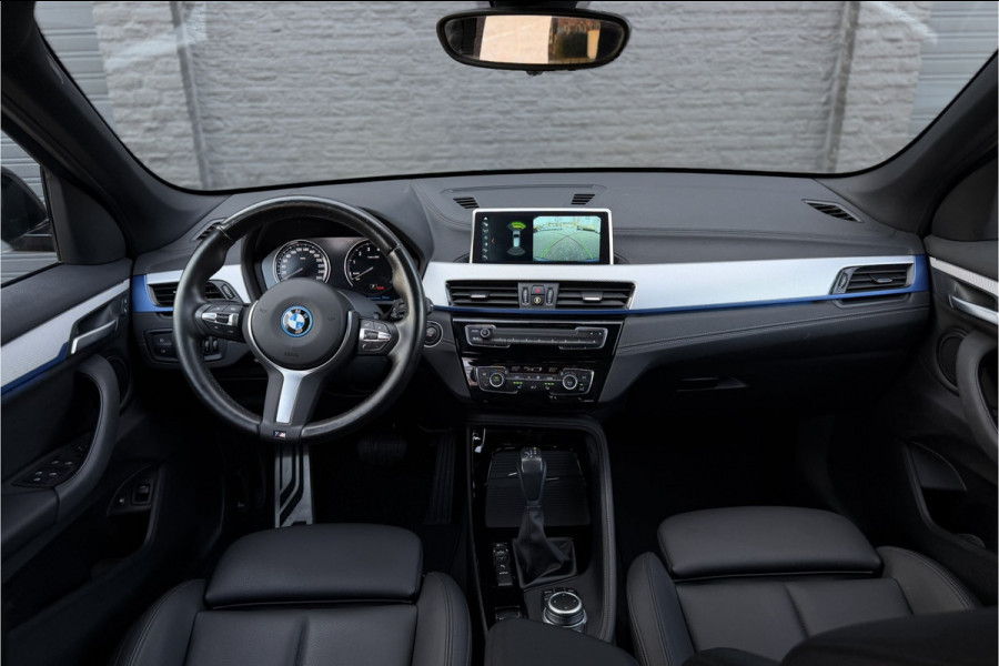 BMW X1 xDrive25e M-Sport | Sportleder | Camera | Stoel + Stuurverwarming | Adaptive Cruise