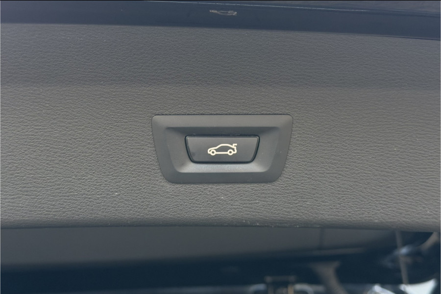 BMW X1 xDrive25e M-Sport | Sportleder | Camera | Stoel + Stuurverwarming | Adaptive Cruise