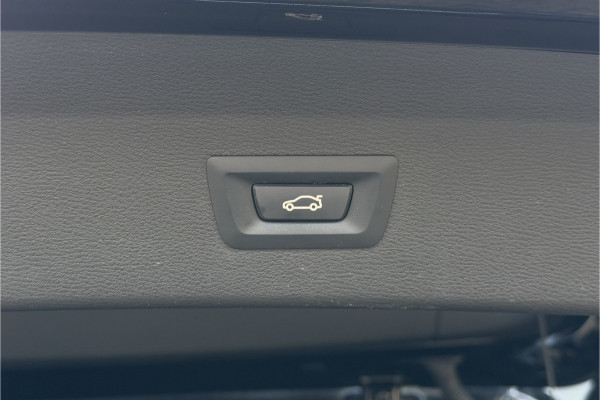 BMW X1 xDrive25e M-Sport | Sportleder | Camera | Stoel + Stuurverwarming | Adaptive Cruise