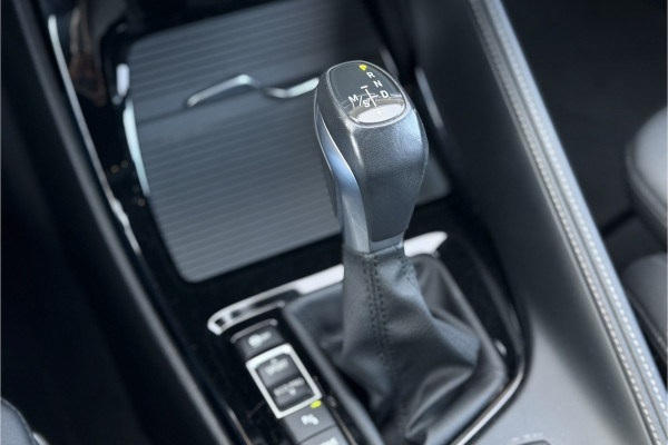 BMW X1 xDrive25e M-Sport | Sportleder | Camera | Stoel + Stuurverwarming | Adaptive Cruise