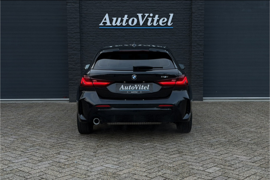 BMW 1-serie 118i M-Sport | Stoelverwarming | Live Cockpit Prof. | Carplay | PDC V & A