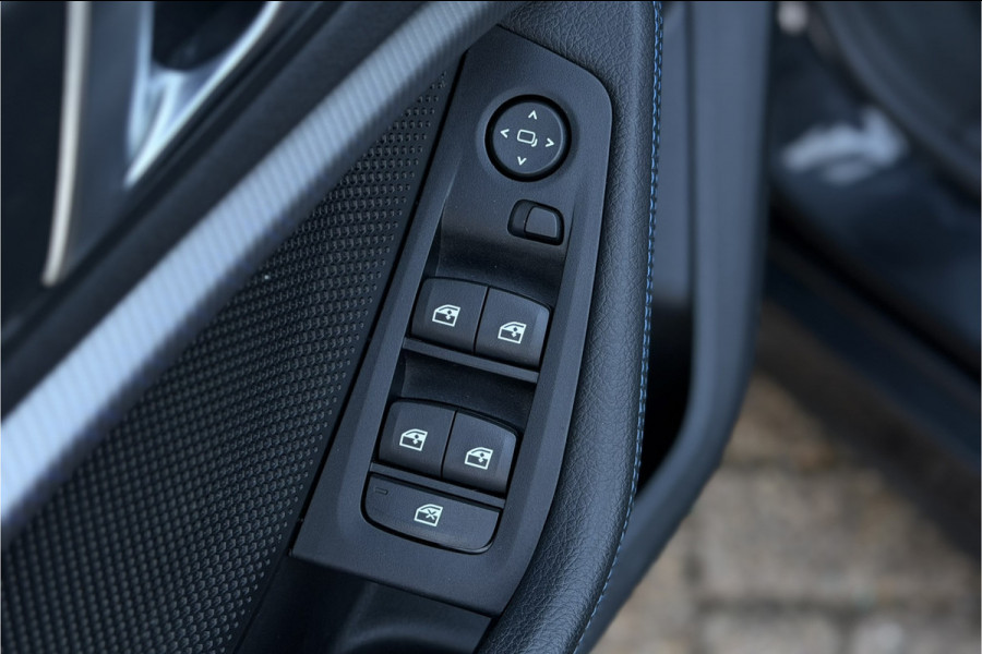 BMW 1-serie 118i M-Sport | Stoelverwarming | Live Cockpit Prof. | Carplay | PDC V & A