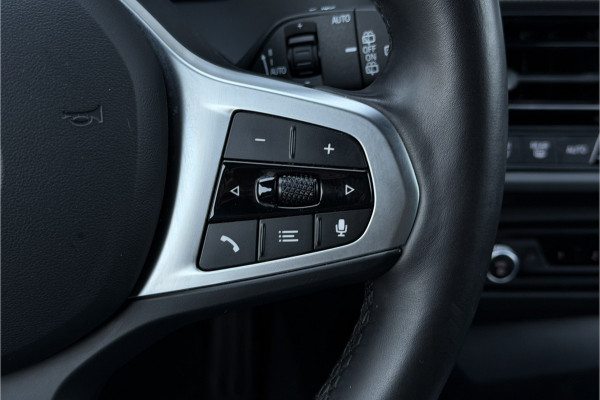 BMW 1-serie 118i M-Sport | Stoelverwarming | Live Cockpit Prof. | Carplay | PDC V & A