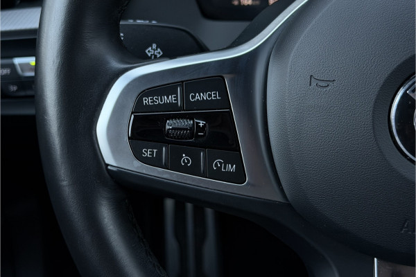 BMW 1-serie 118i M-Sport | Stoelverwarming | Live Cockpit Prof. | Carplay | PDC V & A