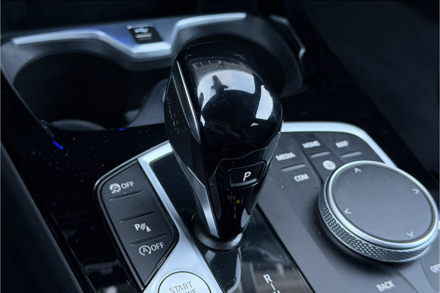 BMW 1-serie 118i M-Sport | Stoelverwarming | Live Cockpit Prof. | Carplay | PDC V & A